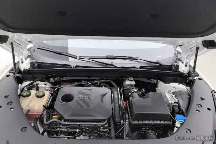 Roewe D5X DMH 2024 Model 135 Technology Edition – фото 5