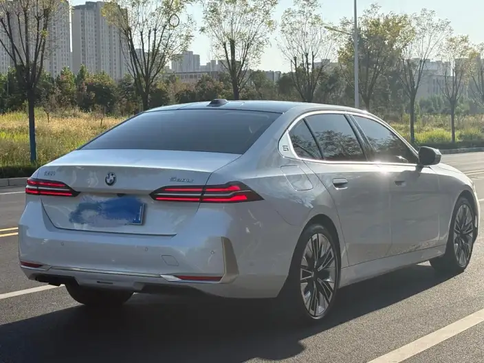 BMW 5 Series 2024 Model 530Li Exclusive Model Luxury Set – фото 7