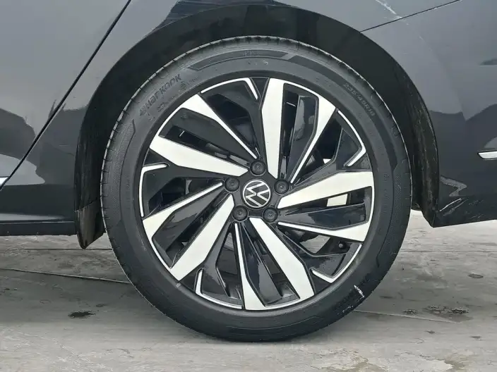 Volkswagen Passat 2023 Model Facelift 330TSI Elite Edition – фото 9
