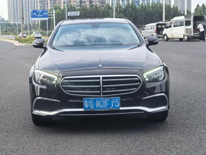 Mercedes-Benz E-Class 2023 Model Facelift E 260 L sedan – фото 2