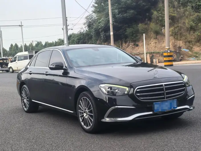 Mercedes-Benz E-Class 2023 Model Facelift E 260 L sedan – фото 3