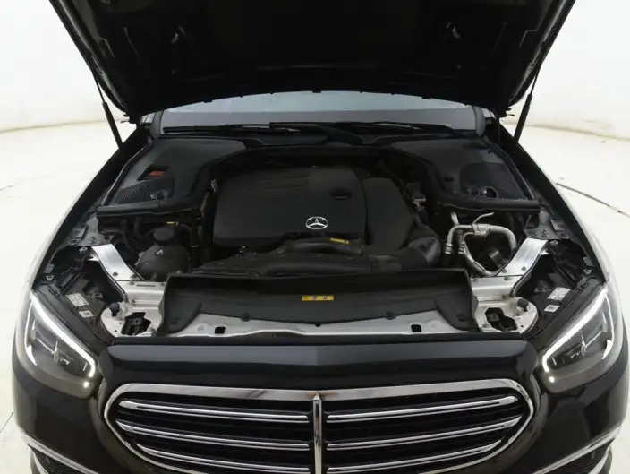 Mercedes-Benz E-Class 2023 Model Facelift E 260 L sedan – фото 8