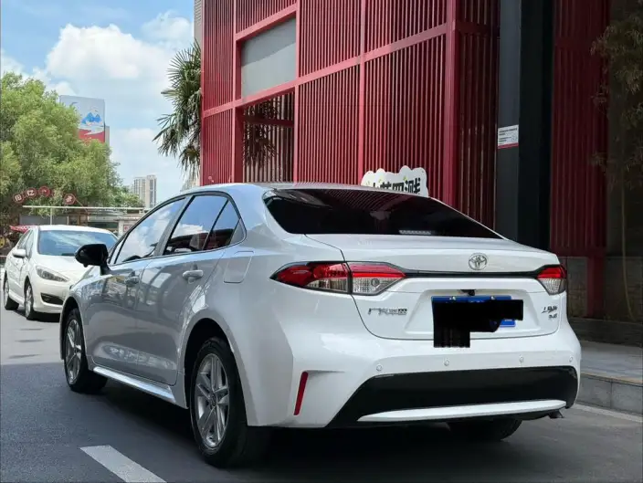 Toyota Levin 2022 Model 185T CVT Deluxe Edition – фото 4