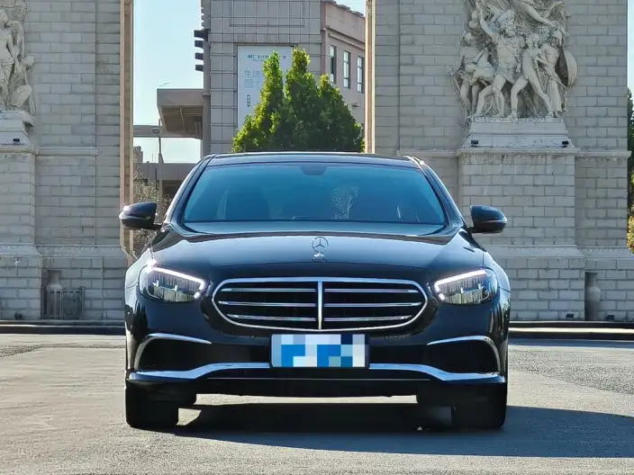 Mercedes-Benz E-Class 2022 Model Facelift II E 260 L sedan – фото 2