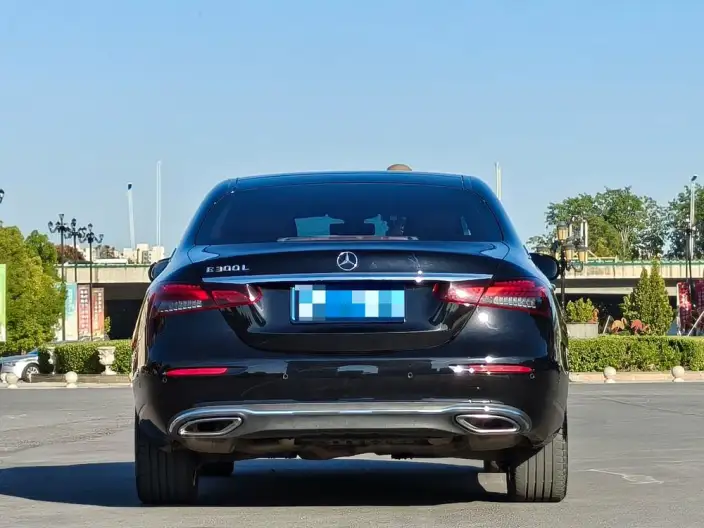 Mercedes-Benz E-Class 2022 Model Facelift II E 260 L sedan – фото 6