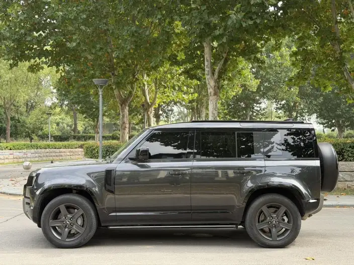 Land Rover Defender 2023 Model Facelift 110 P400 X-Dynamic HSE