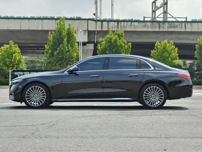 Mercedes-Benz E-Class 2024 Model Facelift E 300 L Fashion Model sedan – фото 3