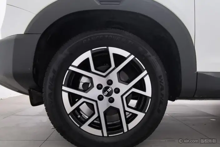 BAIC BJ30 2026 Model Traveler 1.5T DCT VII seat Edition – фото 9