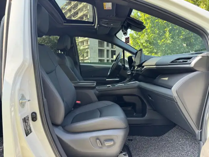 Toyota Sienna 2021 Model 2.5L Hybrid Supreme Edition – фото 6