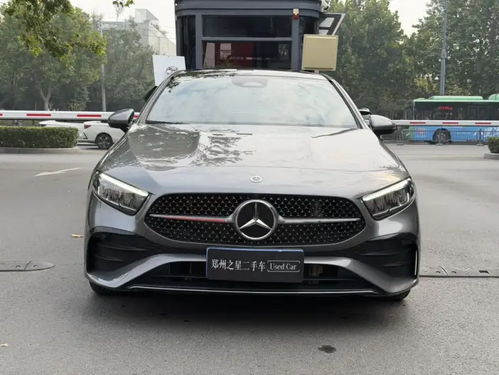Mercedes-Benz A-class 2023 Model A 200 L Sports sedan Fashion Edition – фото 2