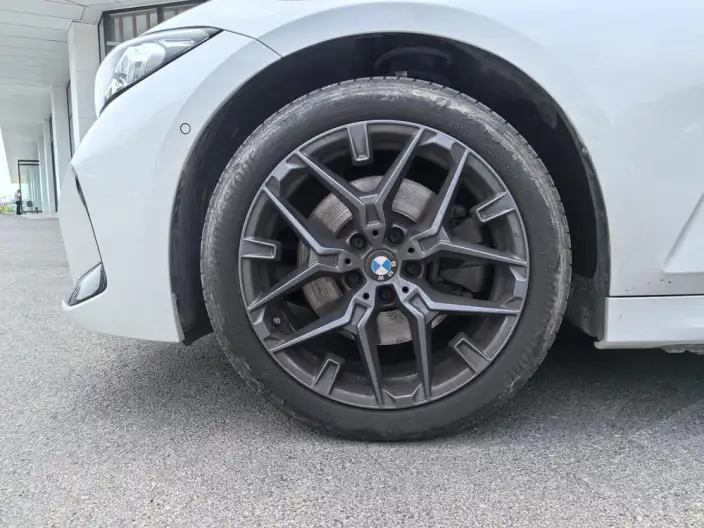 BMW 3 Series 2025 Model 330Li M Sports Night Set – фото 8