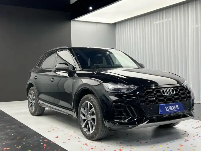Audi Q5L 2023 Model 40T Luxury Dynamic Model – фото 3