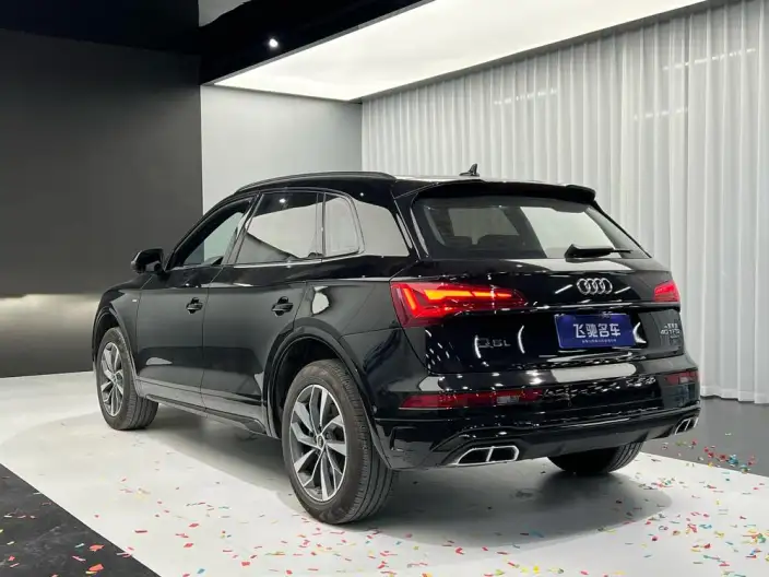 Audi Q5L 2023 Model 40T Luxury Dynamic Model – фото 4
