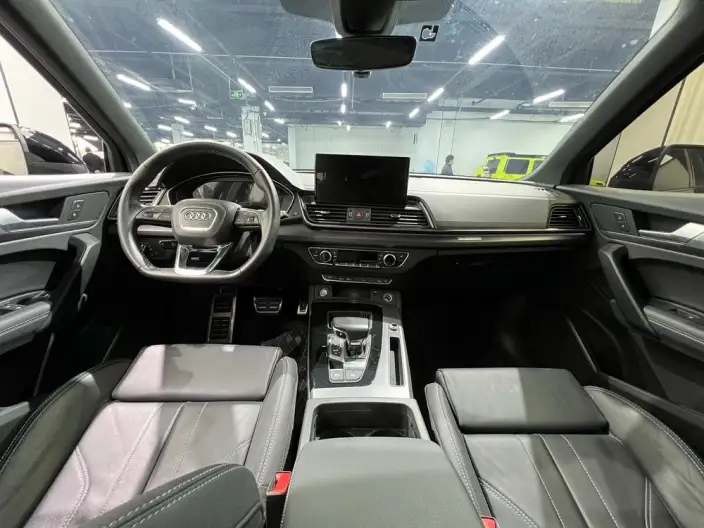 Audi Q5L 2023 Model 40T Luxury Dynamic Model – фото 7