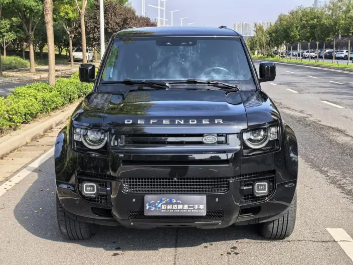 Land Rover Defender 2025 Model 110 3.0T P400 HSE X-Dynamic – фото 2