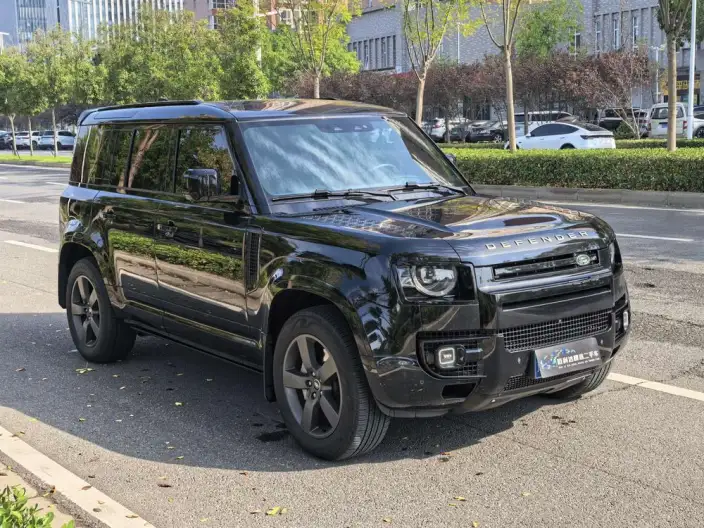 Land Rover Defender 2025 Model 110 3.0T P400 HSE X-Dynamic – фото 3