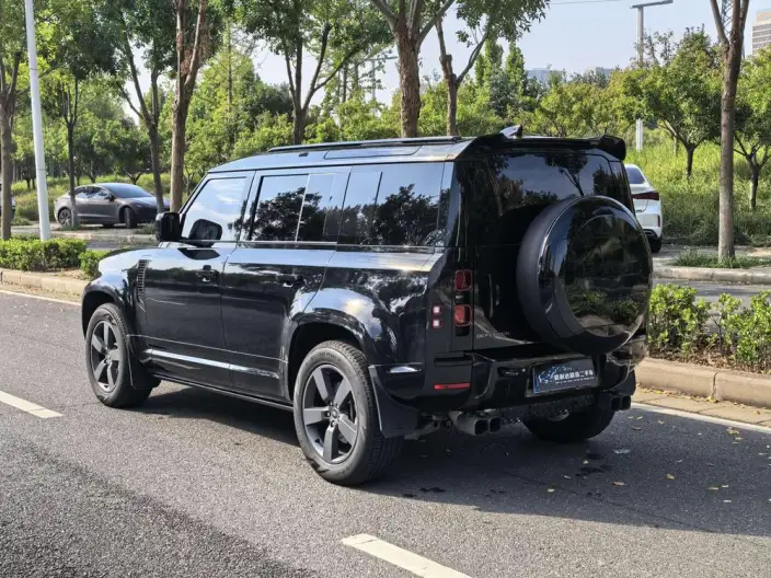 Land Rover Defender 2025 Model 110 3.0T P400 HSE X-Dynamic – фото 5