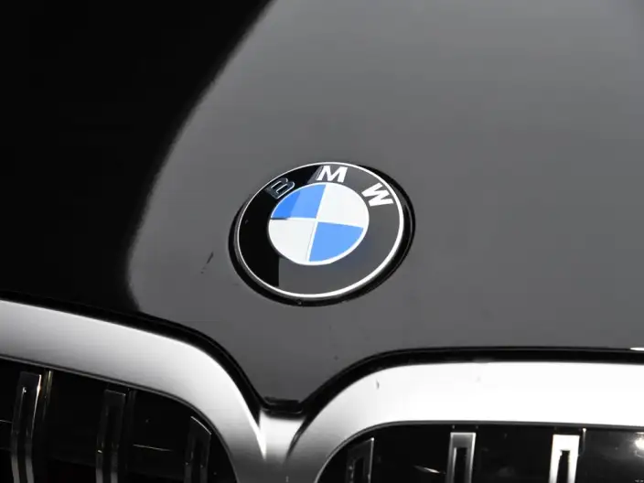 BMW X7 2023 Model xDrive40i Exclusive Model M Sports Set – фото 4