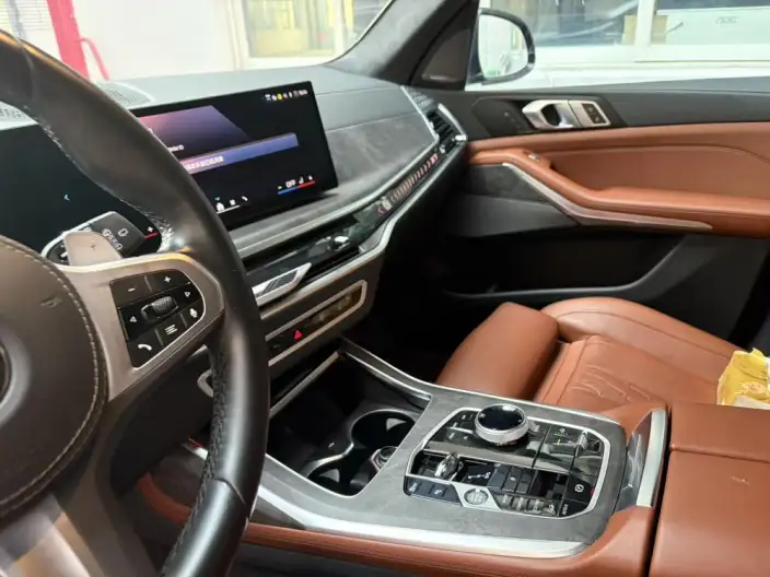 BMW X7 2023 Model xDrive40i Exclusive Model M Sports Set – фото 7