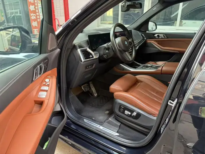 BMW X7 2023 Model xDrive40i Exclusive Model M Sports Set – фото 8
