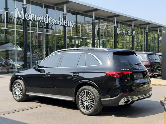 Mercedes-Benz GLC 2024 Model Facelift GLC 300 L 4MATIC Dynamic Model 5 seat – фото 5