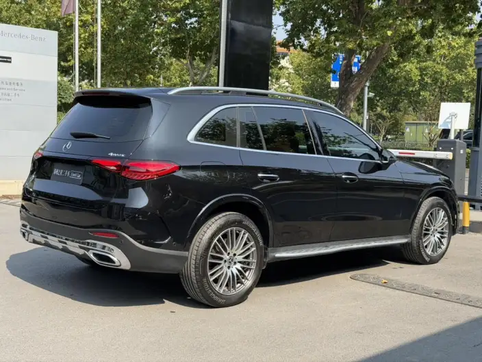Mercedes-Benz GLC 2024 Model Facelift GLC 300 L 4MATIC Dynamic Model 5 seat – фото 7