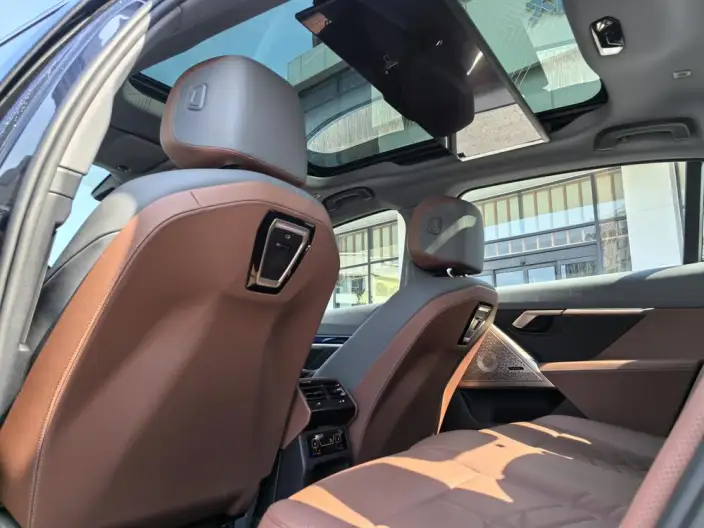 BMW 5 Series 2025 Model 530Li Exclusive Model M Sports Set – фото 7
