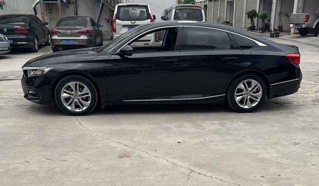 Honda Accord 2021 260TURBO Luxury Starlight Limited – фото 3