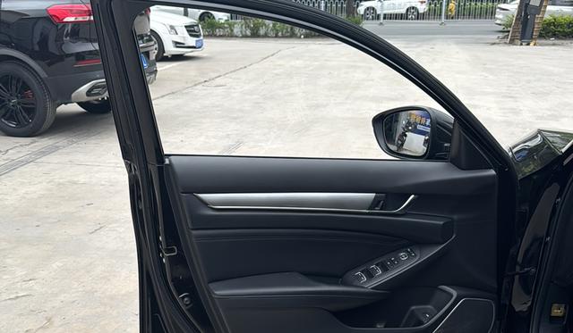 Honda Accord 2021 260TURBO Luxury Starlight Limited – фото 8
