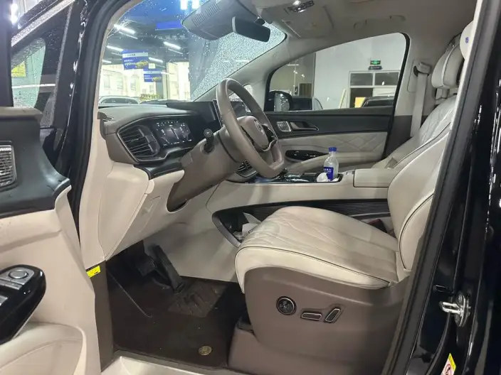 Denza D9 EV 2022 Model 600 4WD Flagship Model – фото 9