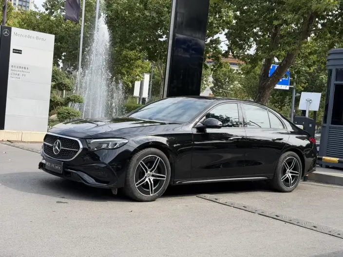 Mercedes-Benz E-Class Imported 2024 Model E 260 Sports Edition – фото 1