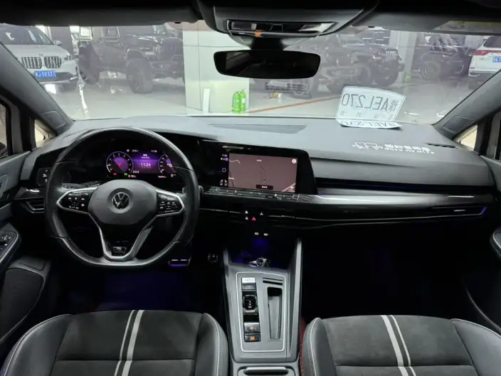 Volkswagen Golf 2021 Model 280TSI DSG R-Line – фото 8
