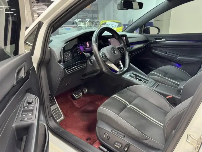 Volkswagen Golf 2021 Model 280TSI DSG R-Line – фото 9