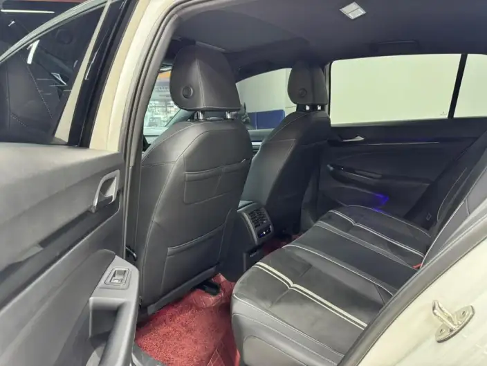 Volkswagen Golf 2021 Model 280TSI DSG R-Line – фото 10