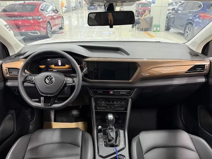 Volkswagen Tharu 2022 Model 280TSI 2WD Deluxe Edition – фото 7