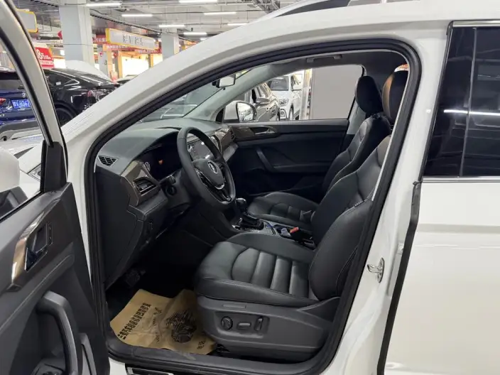 Volkswagen Tharu 2022 Model 280TSI 2WD Deluxe Edition – фото 10