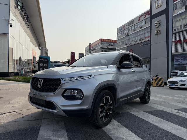 Baojun 510 Модель 2019 года 1.5L автоматическое Exclusive National V