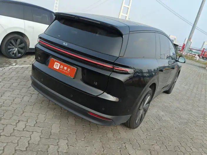 Li Auto i8 2025 Model Standard Edition – фото 2