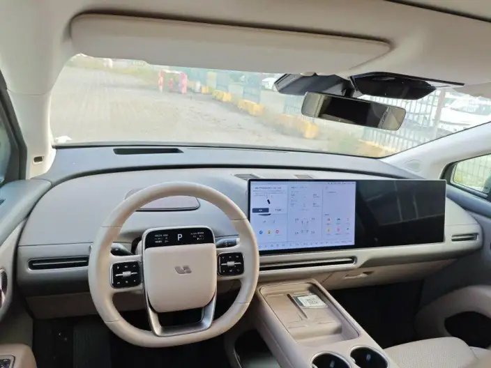 Li Auto i8 2025 Model Standard Edition – фото 6