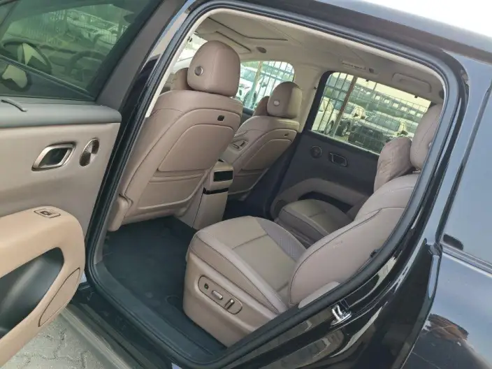 Li Auto i8 2025 Model Standard Edition – фото 8