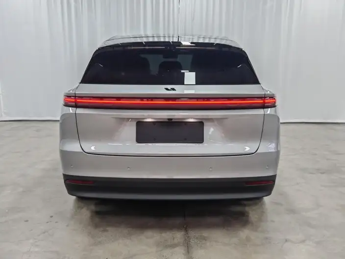 Li Auto i6 2025 Model 4WD Standard Edition – фото 5