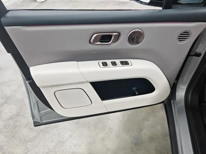 Li Auto i6 2025 Model 4WD Standard Edition – фото 9