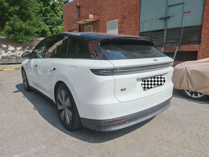 Li Auto i6 2025 Model 4WD Standard Edition – фото 3