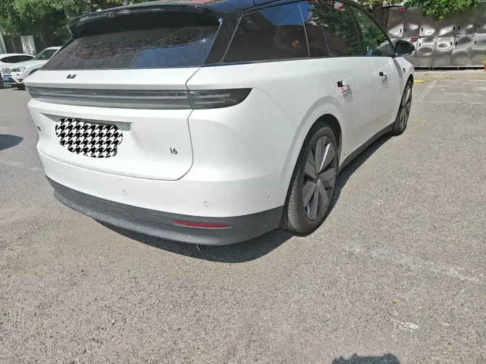 Li Auto i6 2025 Model 4WD Standard Edition – фото 5