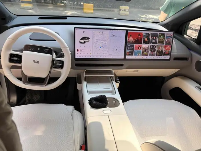 Li Auto i6 2025 Model 4WD Standard Edition – фото 7