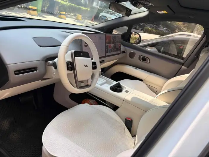 Li Auto i6 2025 Model 4WD Standard Edition – фото 8