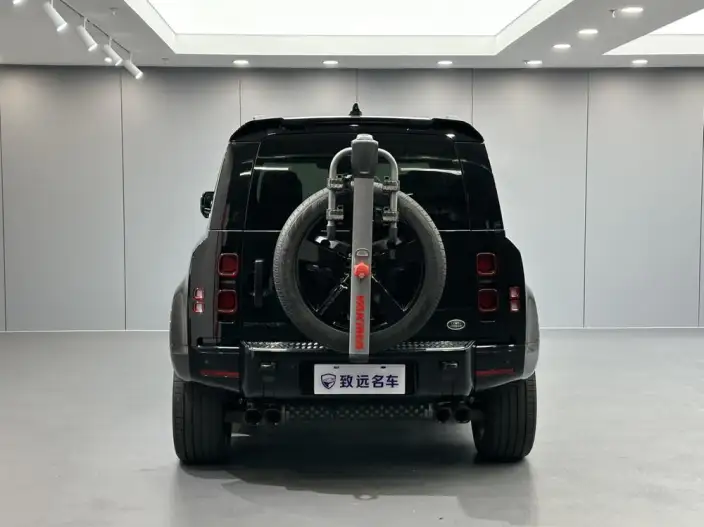 Land Rover Defender 2024 Model 110 3.0T P400 X-Dynamic HSE – фото 6