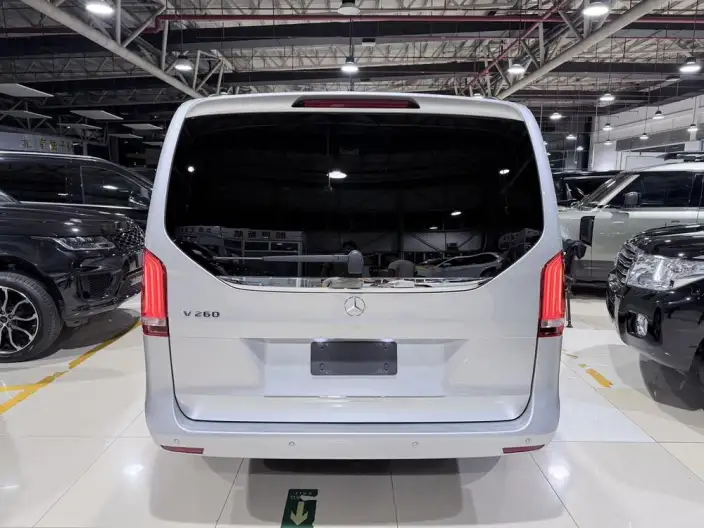 Mercedes-Benz V-Class 2022 Model V 260 Premium Edition – фото 4