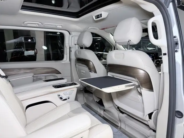Mercedes-Benz V-Class 2022 Model V 260 Premium Edition – фото 7