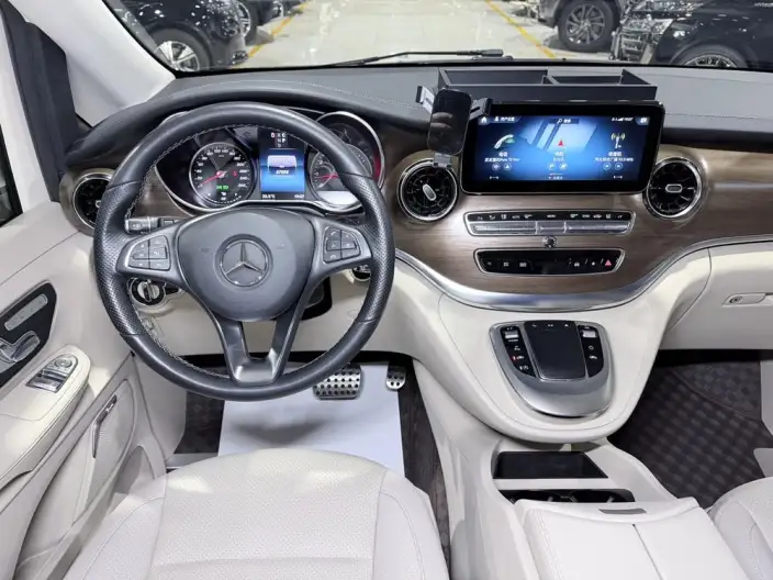 Mercedes-Benz V-Class 2022 Model V 260 Premium Edition – фото 10
